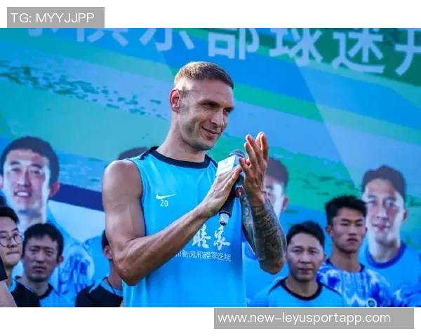 十人新鹏城客场发威杜加利奇破门助球队2-0领先三镇 十人新鹏城客场发威杜加利奇破门助球队2-0领先三镇