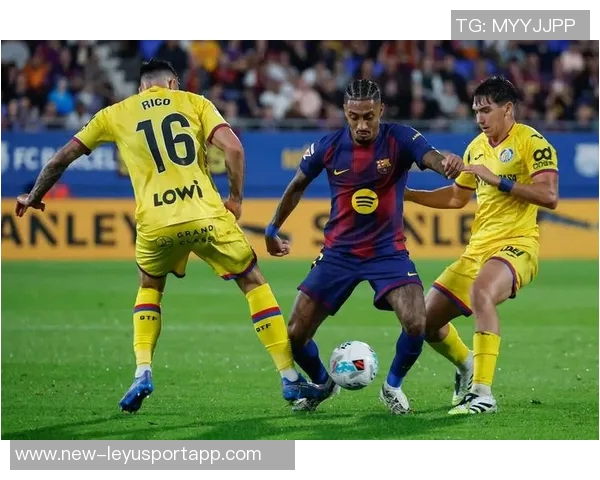 弗里克强调拉菲尼亚回归的重要性并对球队三分表示满意 弗里克强调拉菲尼亚回归的重要性并对球队三分表示满意